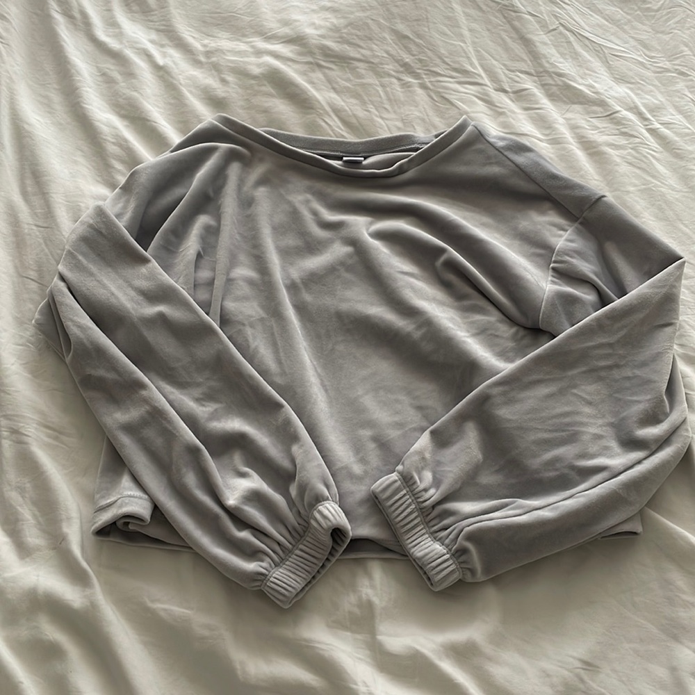 Old navy velvet sweater